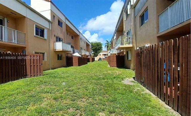 14911 SW 80th St 102, Miami, FL 33193