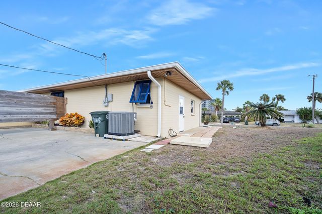 1125 Bel Aire Drive, Daytona Beach, FL 32118