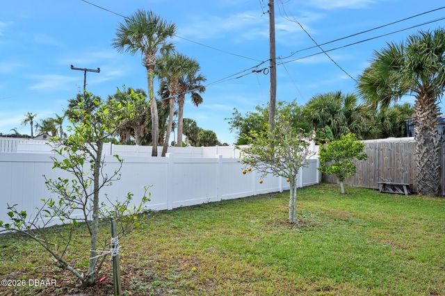 1125 Bel Aire Drive, Daytona Beach, FL 32118