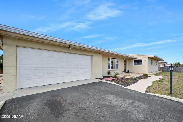 1125 Bel Aire Drive, Daytona Beach, FL 32118