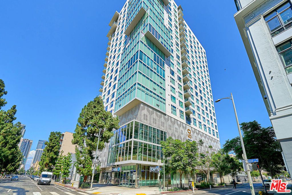 Image 46 of property listing at 1050 S Grand Avenue 1008, Los Angeles, CA 90015
