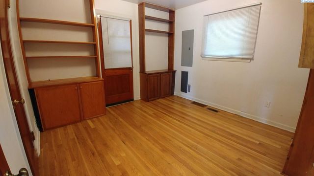 1225 NE Orchard Dr, Pullman, WA 99163