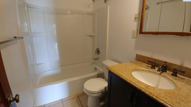 1225 NE Orchard Dr, Pullman, WA 99163