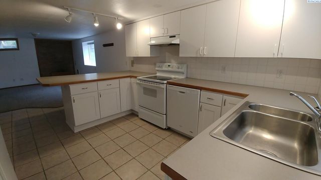 1225 NE Orchard Dr, Pullman, WA 99163