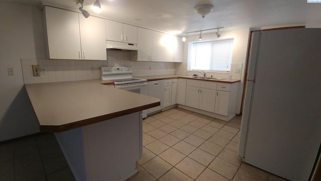 1225 NE Orchard Dr, Pullman, WA 99163