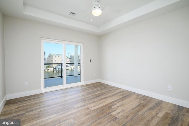 1426 PAUL BLVD, Manahawkin, NJ 08050