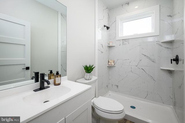 1426 PAUL BLVD, Manahawkin, NJ 08050