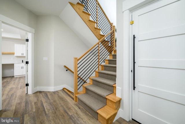 1426 PAUL BLVD, Manahawkin, NJ 08050