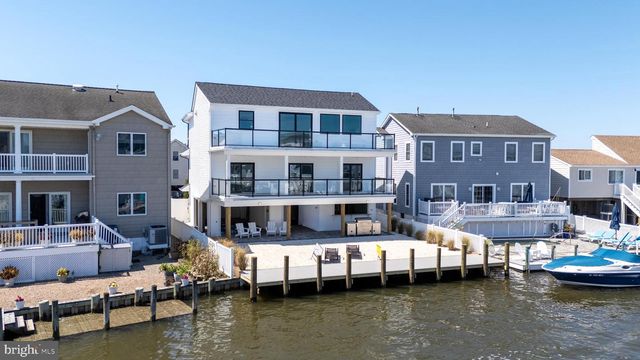 1426 PAUL BLVD, Manahawkin, NJ 08050