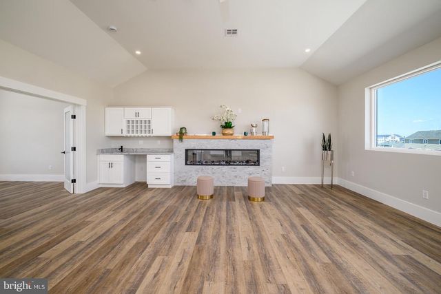 1426 PAUL BLVD, Manahawkin, NJ 08050