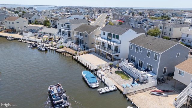 1426 PAUL BLVD, Manahawkin, NJ 08050