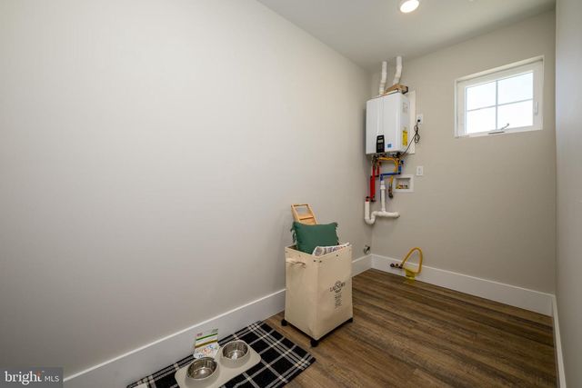 1426 PAUL BLVD, Manahawkin, NJ 08050