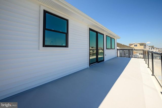 1426 PAUL BLVD, Manahawkin, NJ 08050