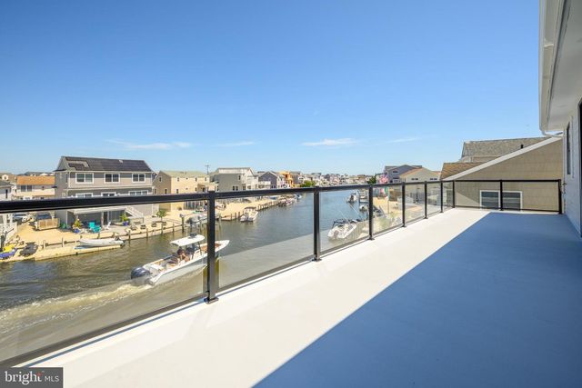 1426 PAUL BLVD, Manahawkin, NJ 08050