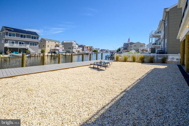 1426 PAUL BLVD, Manahawkin, NJ 08050