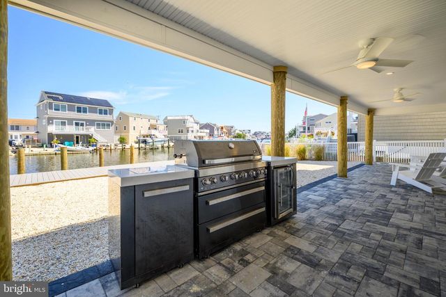 1426 PAUL BLVD, Manahawkin, NJ 08050