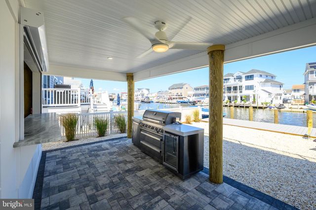 1426 PAUL BLVD, Manahawkin, NJ 08050