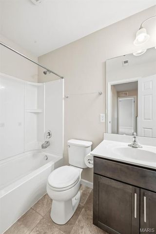 3424 Charlestowne Crossing Drive, St Charles, MO 63301