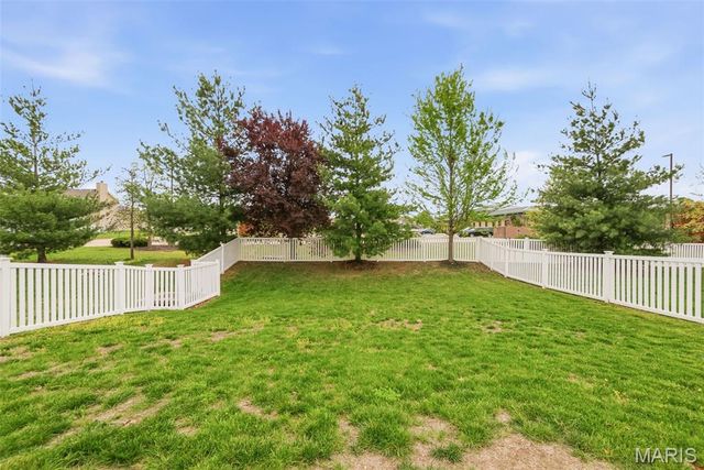 3424 Charlestowne Crossing Drive, St Charles, MO 63301