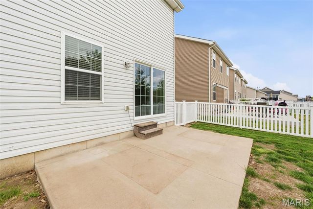 3424 Charlestowne Crossing Drive, St Charles, MO 63301