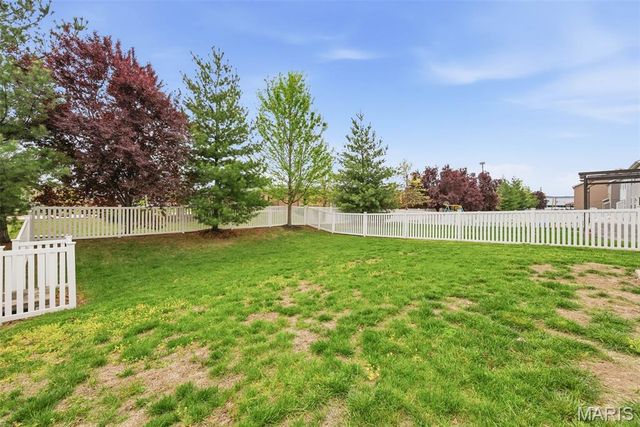 3424 Charlestowne Crossing Drive, St Charles, MO 63301