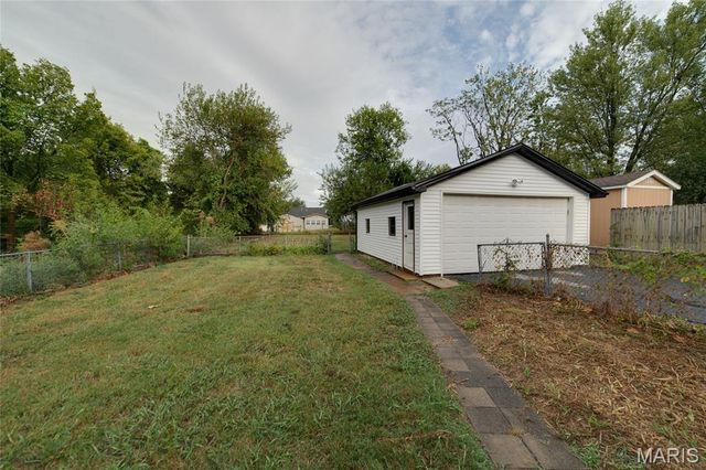 2326 Hood Avenue, Overland, MO 63114