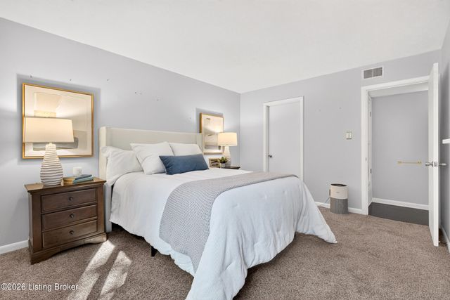1935 Gardiner Ln E 80, Louisville, KY 40205