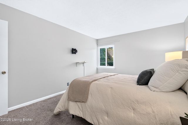 1935 Gardiner Ln E 80, Louisville, KY 40205