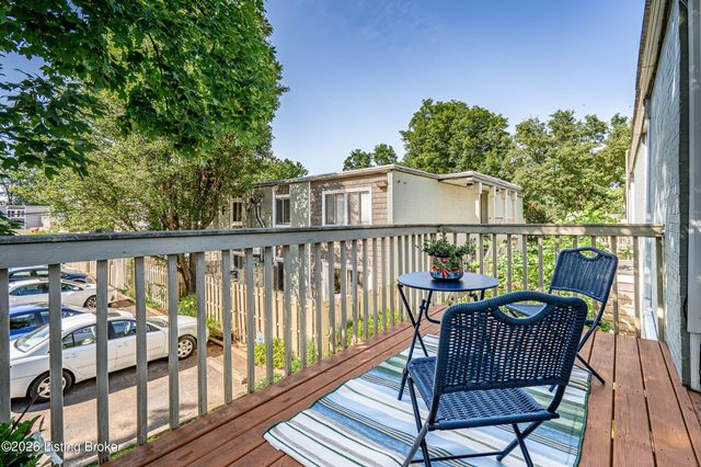 1935 Gardiner Ln E 80, Louisville, KY 40205