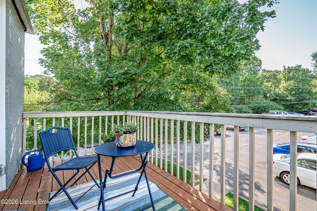 1935 Gardiner Ln E 80, Louisville, KY 40205
