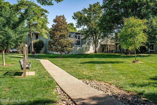 1935 Gardiner Ln E 80, Louisville, KY 40205
