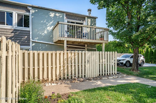 1935 Gardiner Ln E 80, Louisville, KY 40205