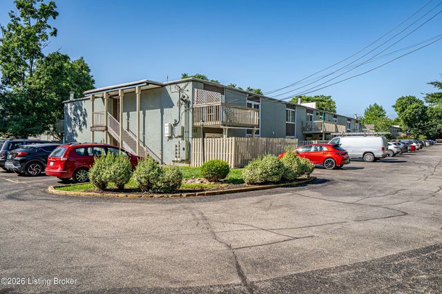 1935 Gardiner Ln E 80, Louisville, KY 40205