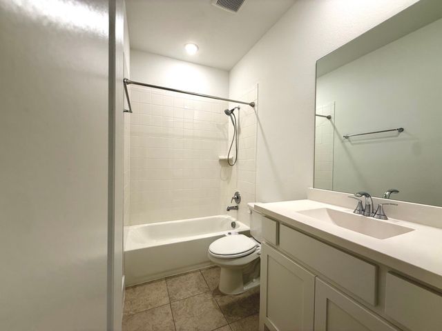 1817 Horseshoe Lane, Van Alstyne, TX 75495