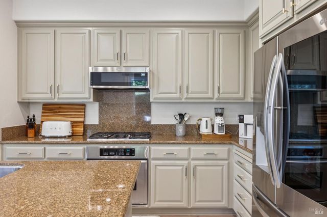 8 Rowe Ranch Ct, Novato, CA 94949