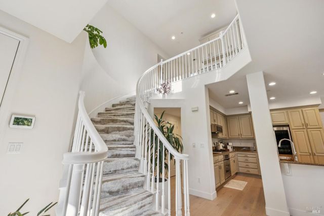 8 Rowe Ranch Ct, Novato, CA 94949