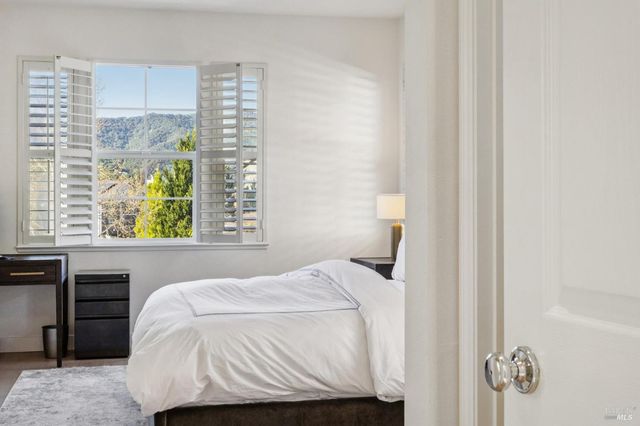 8 Rowe Ranch Ct, Novato, CA 94949