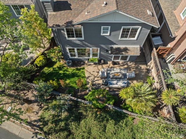 8 Rowe Ranch Ct, Novato, CA 94949