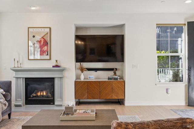 8 Rowe Ranch Ct, Novato, CA 94949