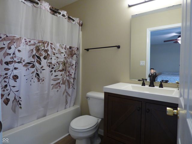6330 W Chelmsford Drive, Mccordsville, IN 46055
