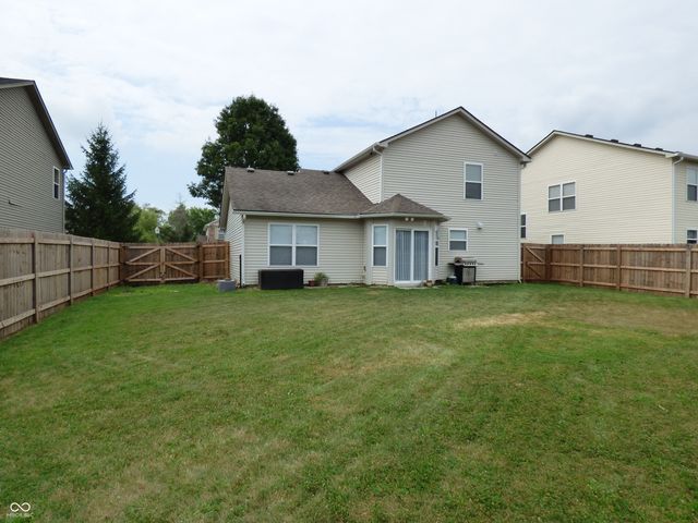 6330 W Chelmsford Drive, Mccordsville, IN 46055