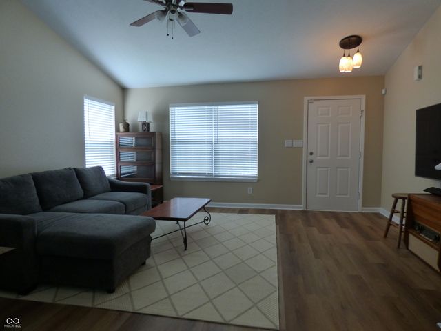 6330 W Chelmsford Drive, Mccordsville, IN 46055