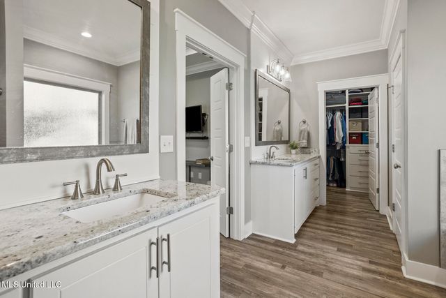 806 Long Leaf Circle, Brandon, MS 39042