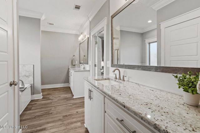 806 Long Leaf Circle, Brandon, MS 39042