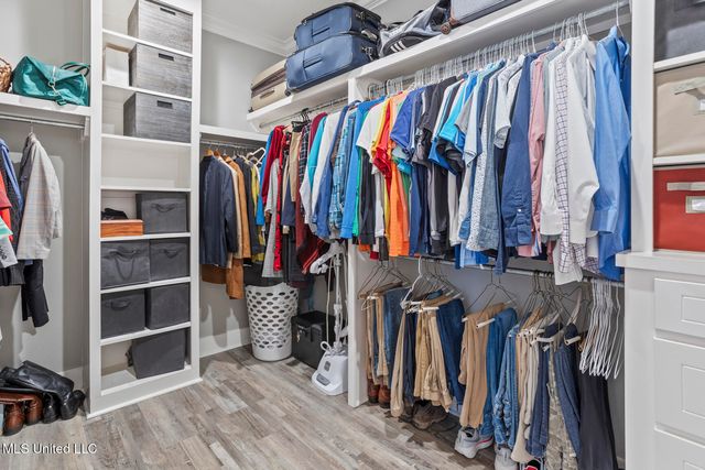 806 Long Leaf Circle, Brandon, MS 39042