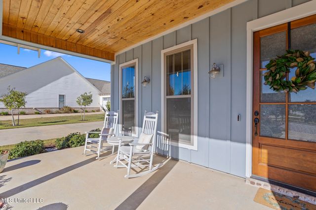 806 Long Leaf Circle, Brandon, MS 39042