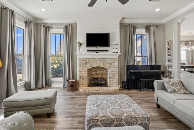 806 Long Leaf Circle, Brandon, MS 39042