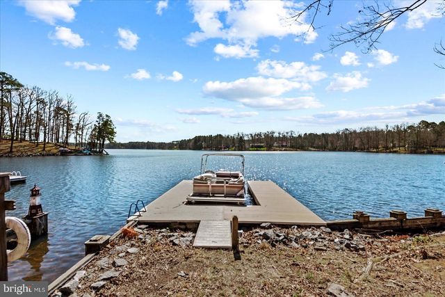 686 LAKE CAROLINE DR, Ruther Glen, VA 22546