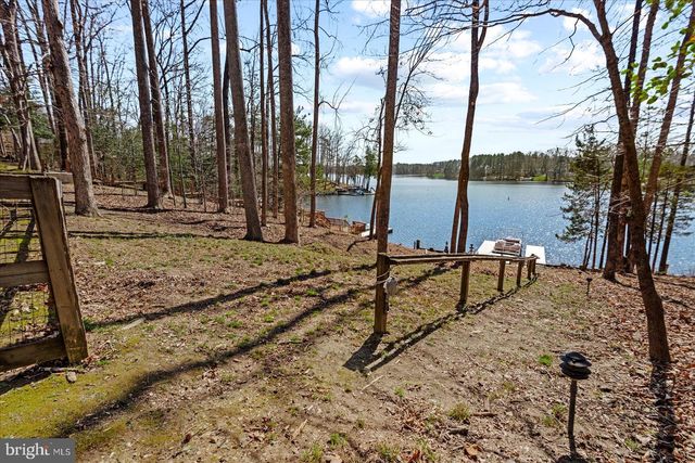 686 LAKE CAROLINE DR, Ruther Glen, VA 22546