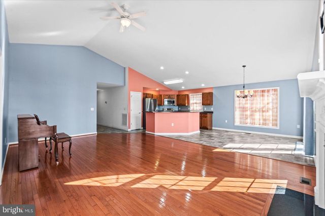 686 LAKE CAROLINE DR, Ruther Glen, VA 22546